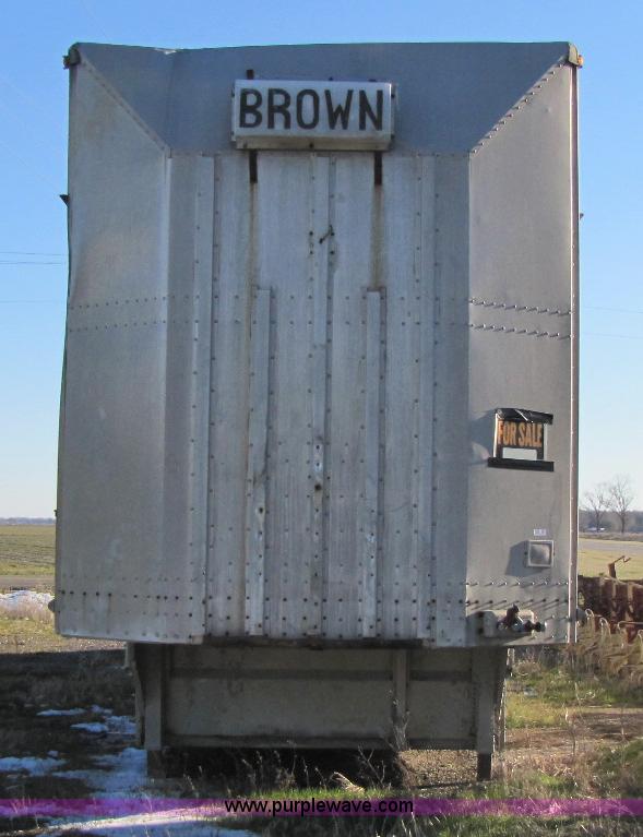 image for item 8366 1978 Merritt cattle trailer