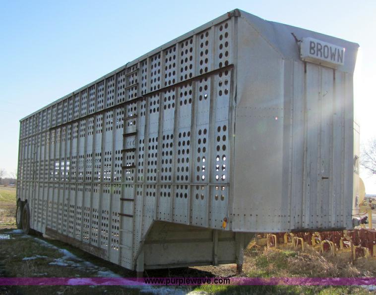 image for item 8366 1978 Merritt cattle trailer