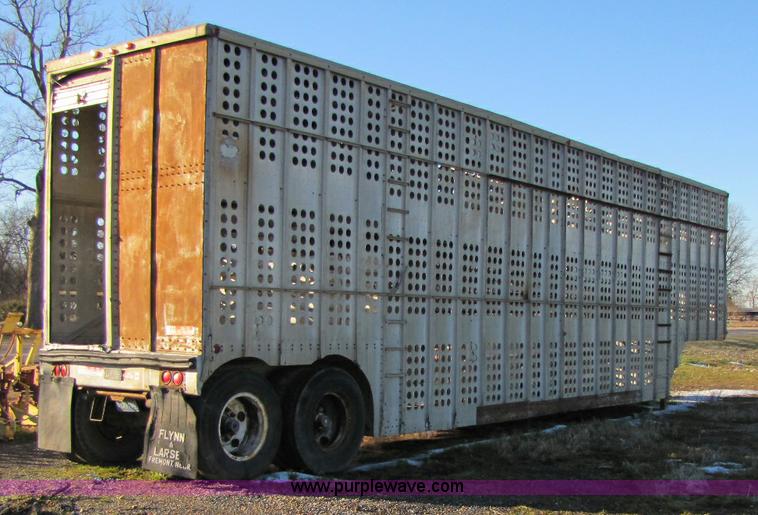 image for item 8366 1978 Merritt cattle trailer