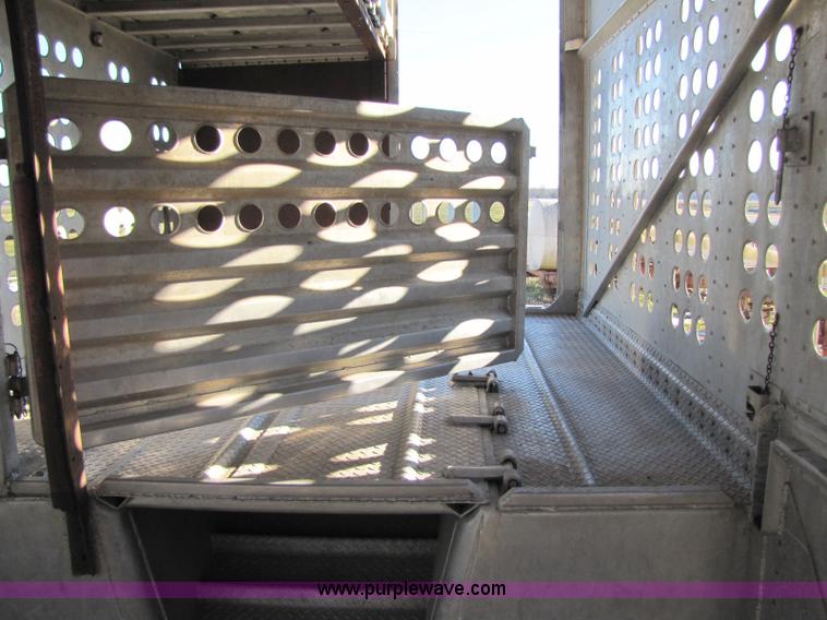 image for item 8366 1978 Merritt cattle trailer