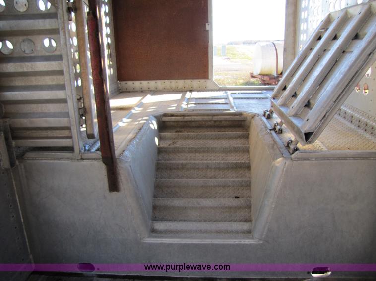 image for item 8366 1978 Merritt cattle trailer