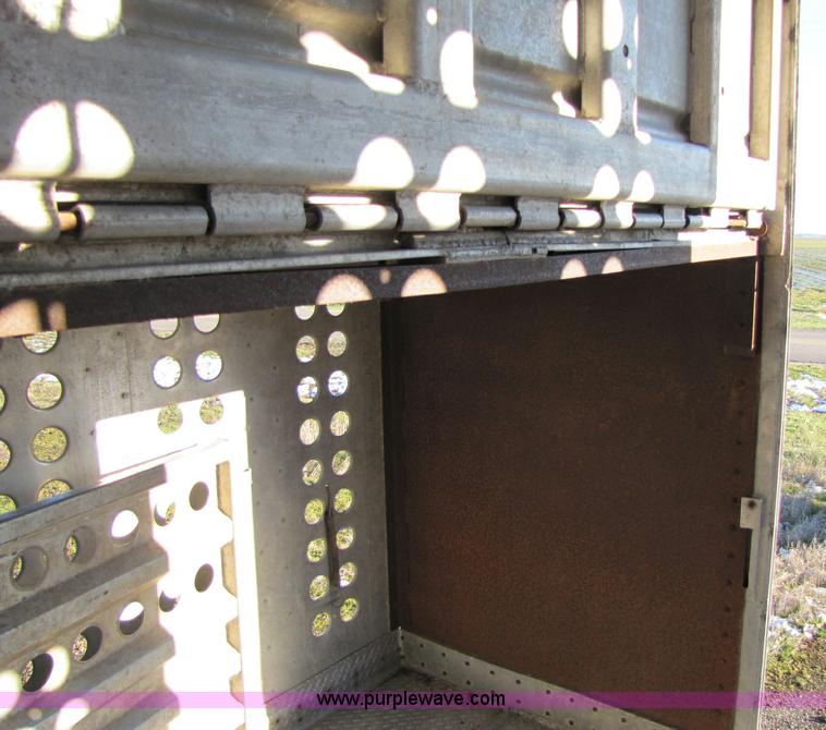 image for item 8366 1978 Merritt cattle trailer