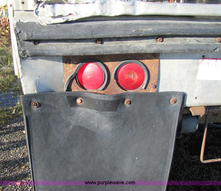 image for item 8366 1978 Merritt cattle trailer