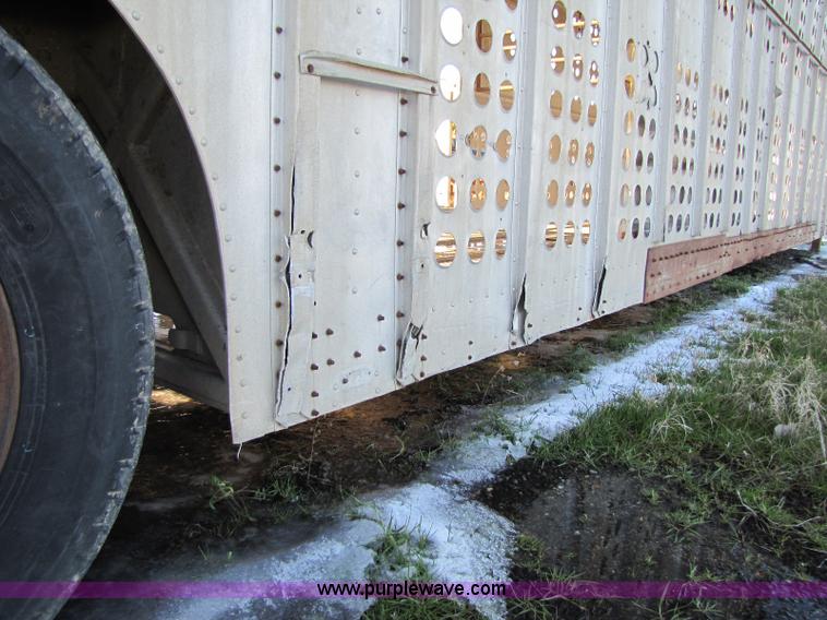 image for item 8366 1978 Merritt cattle trailer