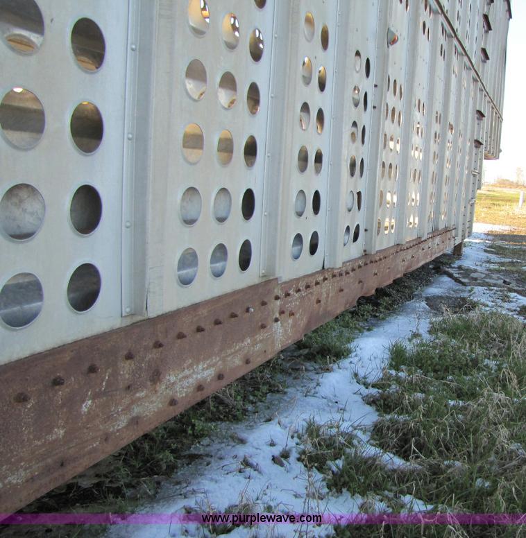 image for item 8366 1978 Merritt cattle trailer