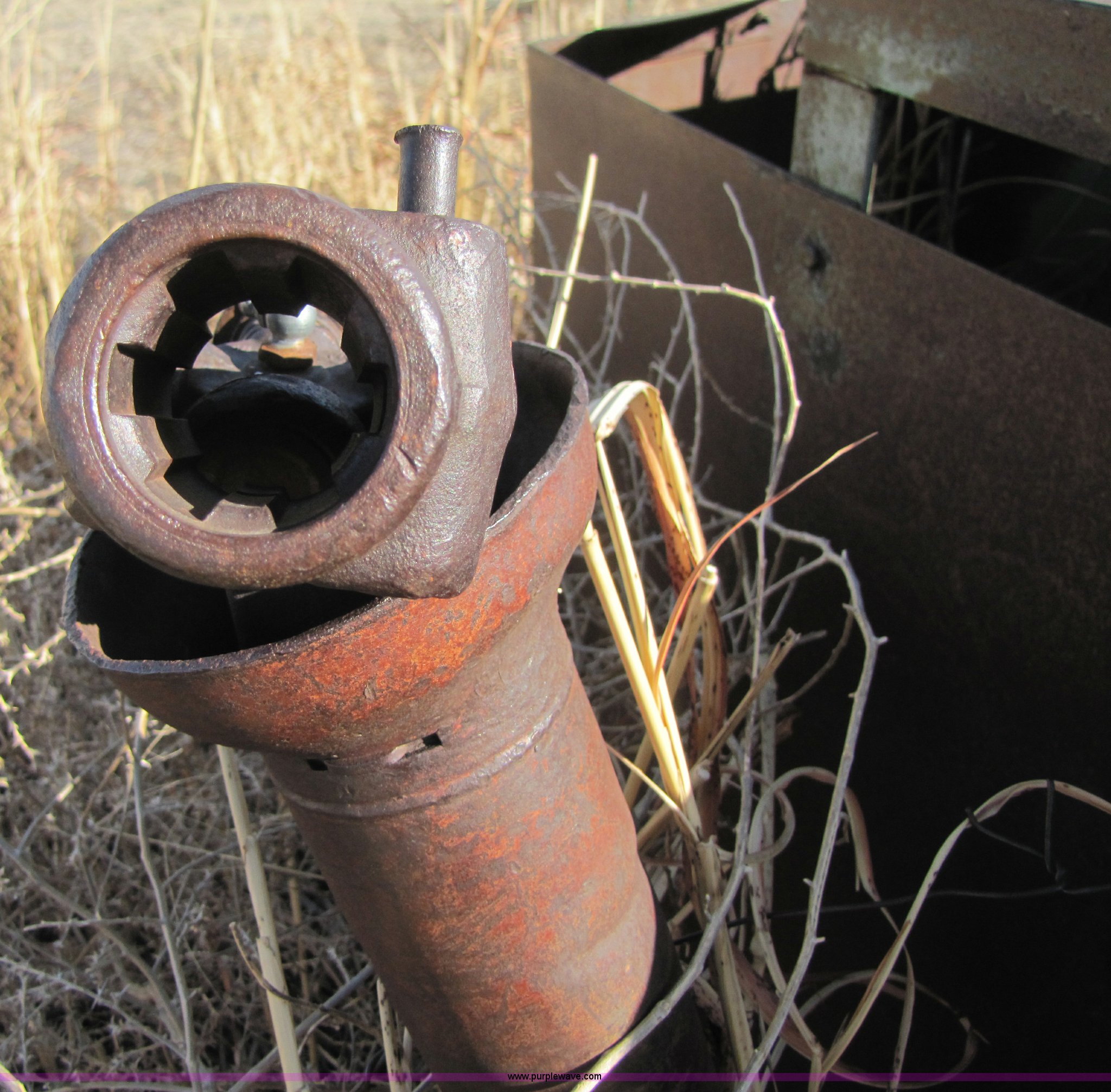 Davis feed mixer in Hooker, OK Item 3559 sold Purple Wave