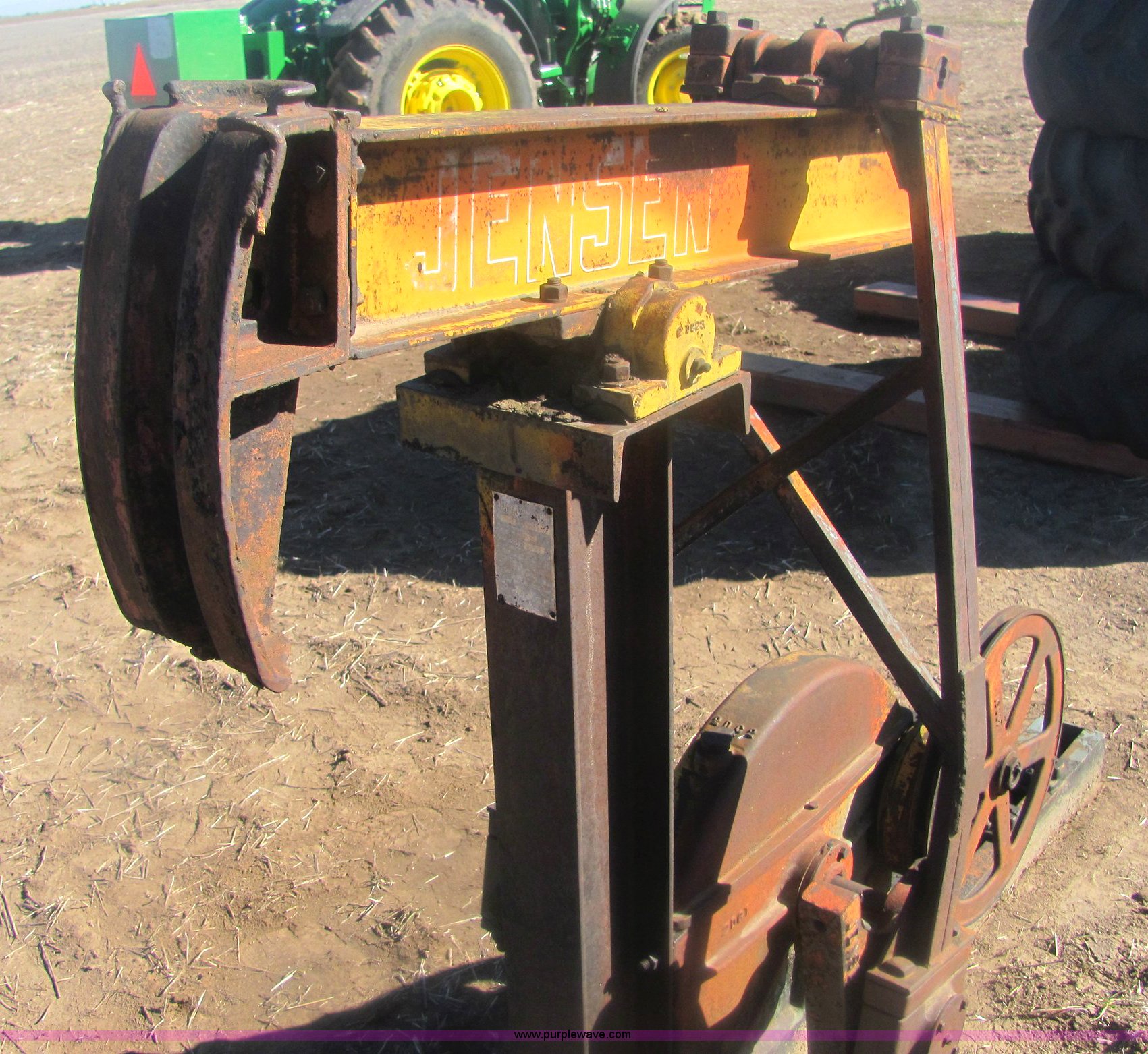 Jensen mini pump jack in Pratt, KS Item 6846 sold Purple Wave