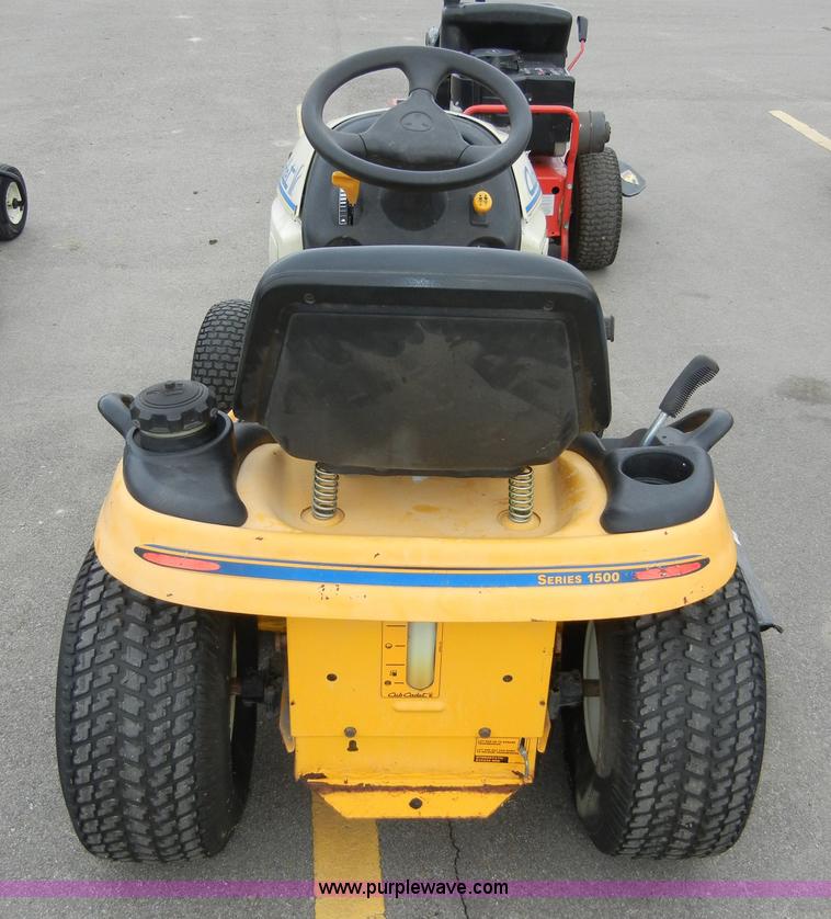 image for item 1337 Cub Cadet 1527 lawn tractor