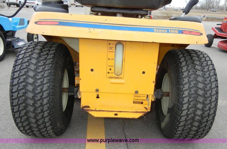 image for item 1337 Cub Cadet 1527 lawn tractor