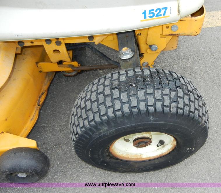 image for item 1337 Cub Cadet 1527 lawn tractor