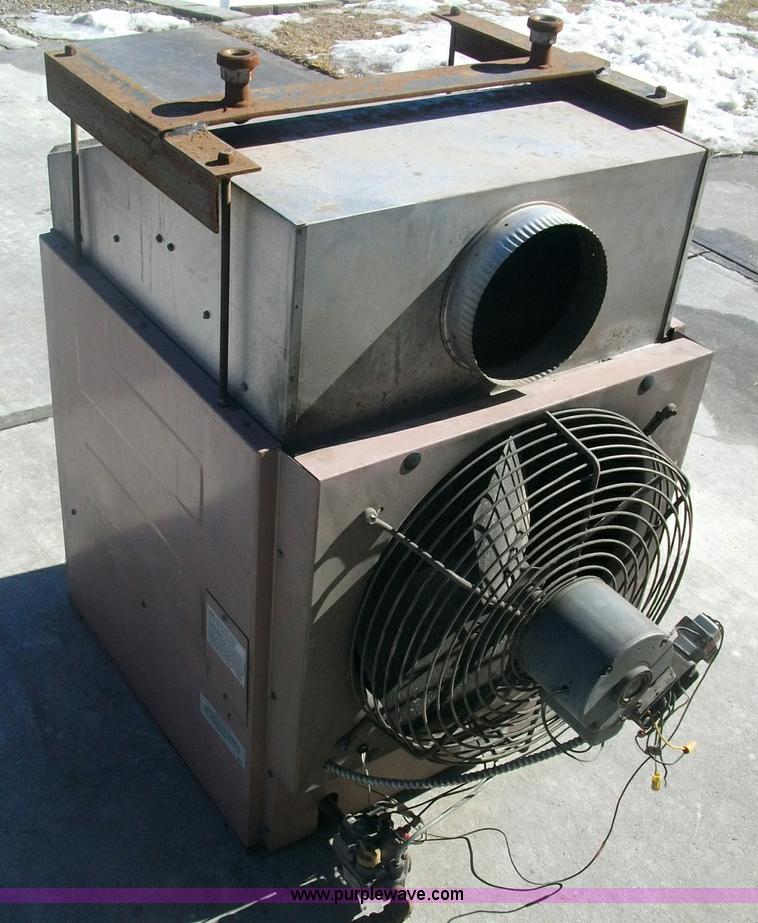 image for item 1902 ITT Reznor XL-225-3 natural gas heater