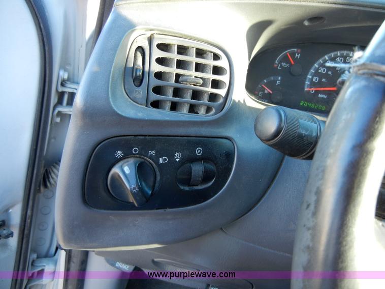 image for item 2134 2001 Ford F150 XLT pickup truck