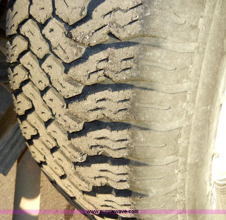 image for item 2134 2001 Ford F150 XLT pickup truck