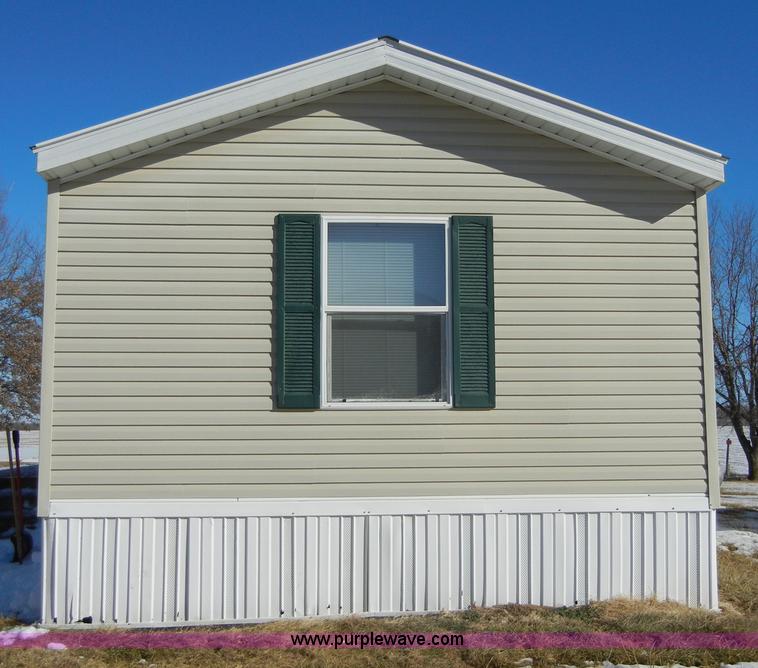 image for item 2139 2003 Skyline Fairview 76' modular home