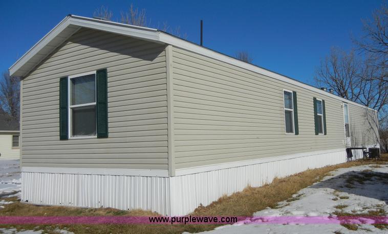 image for item 2139 2003 Skyline Fairview 76' modular home