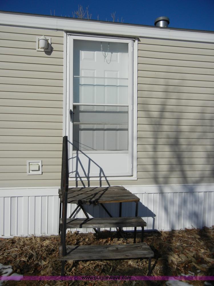 image for item 2139 2003 Skyline Fairview 76' modular home