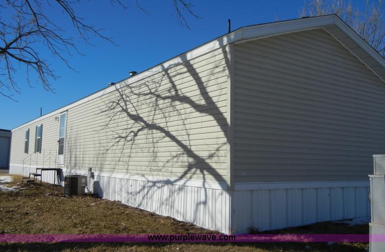 image for item 2139 2003 Skyline Fairview 76' modular home