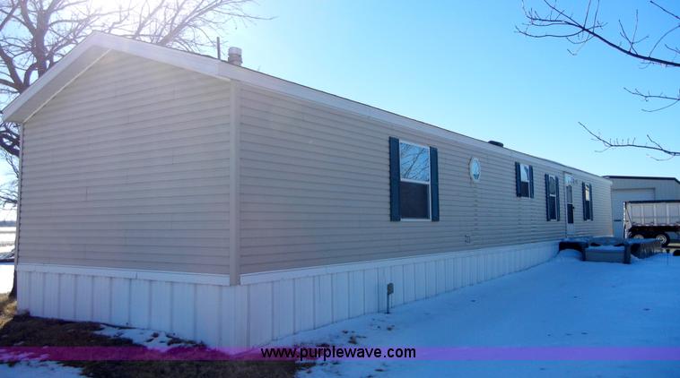 image for item 2139 2003 Skyline Fairview 76' modular home