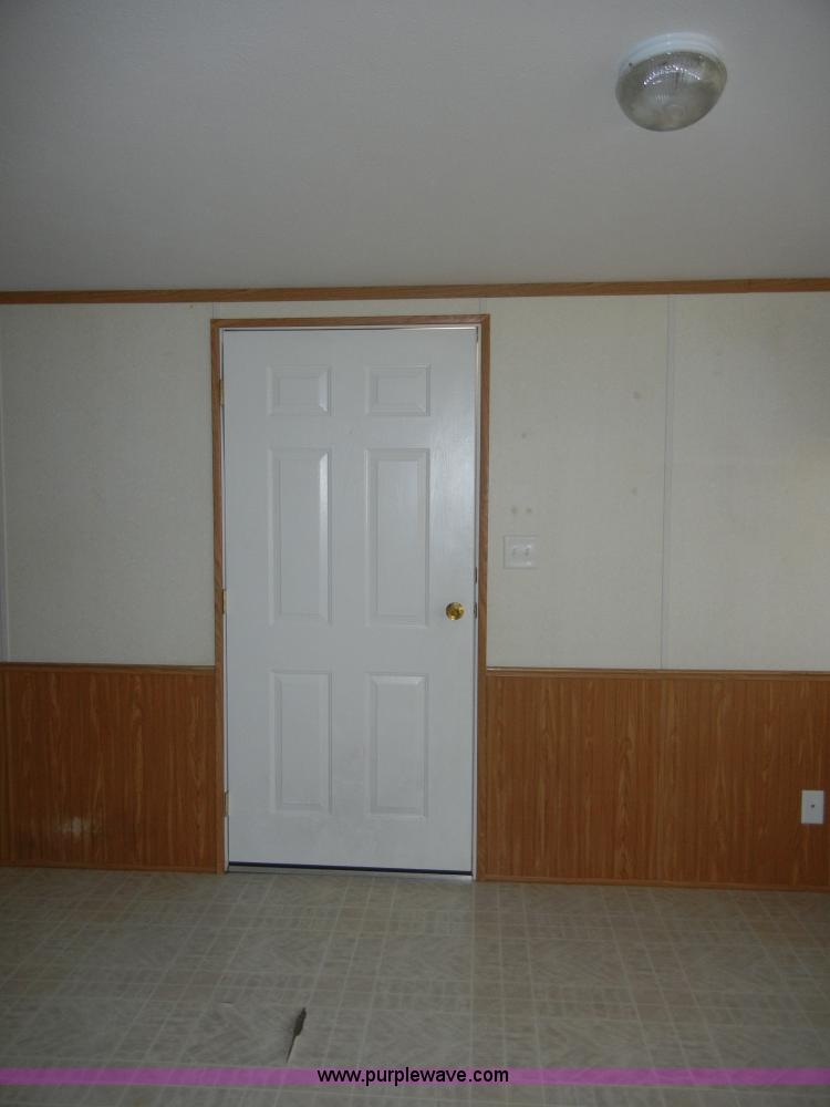 image for item 2139 2003 Skyline Fairview 76' modular home