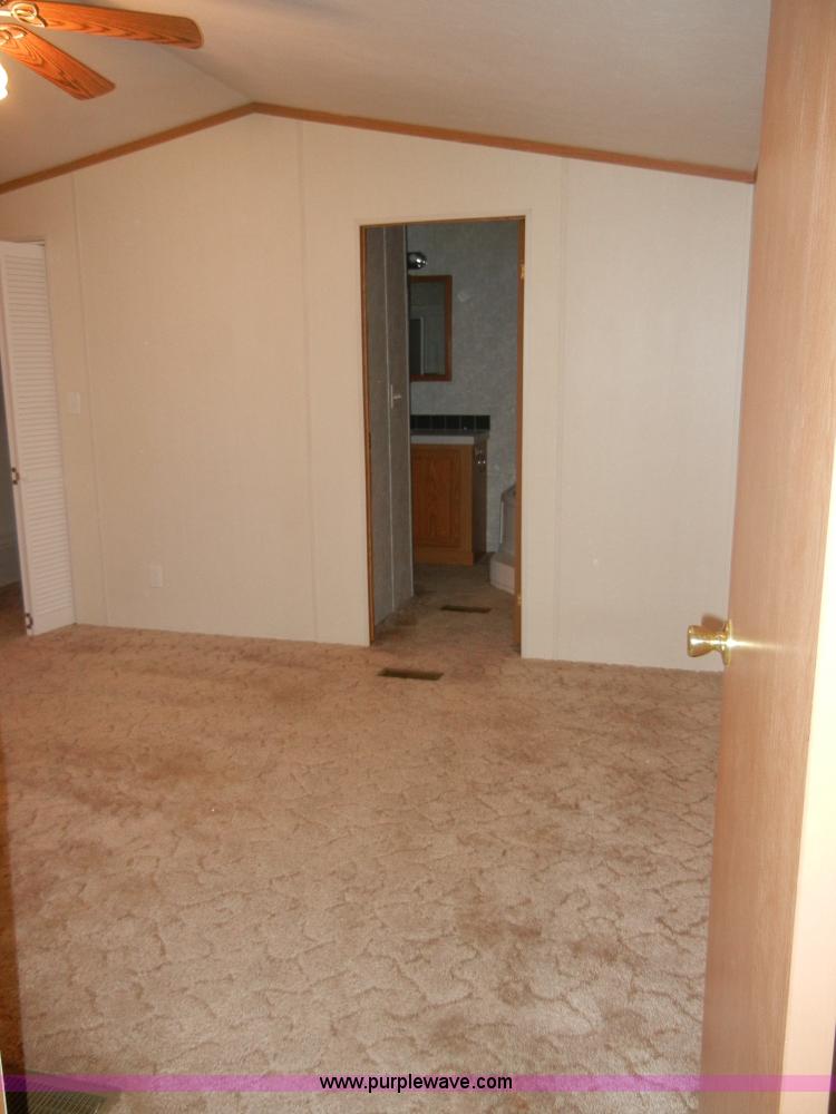 image for item 2139 2003 Skyline Fairview 76' modular home