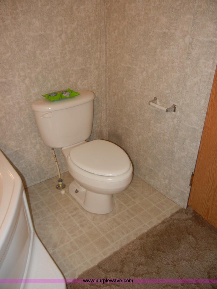 image for item 2139 2003 Skyline Fairview 76' modular home