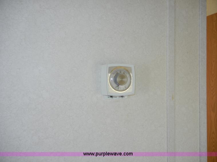 image for item 2139 2003 Skyline Fairview 76' modular home