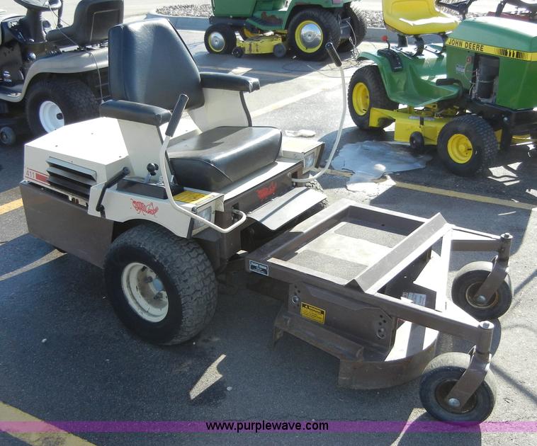 image for item 2224 Grasshopper 411 zero turn riding lawn mower