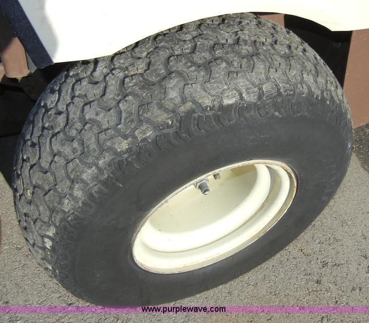 image for item 2224 Grasshopper 411 zero turn riding lawn mower