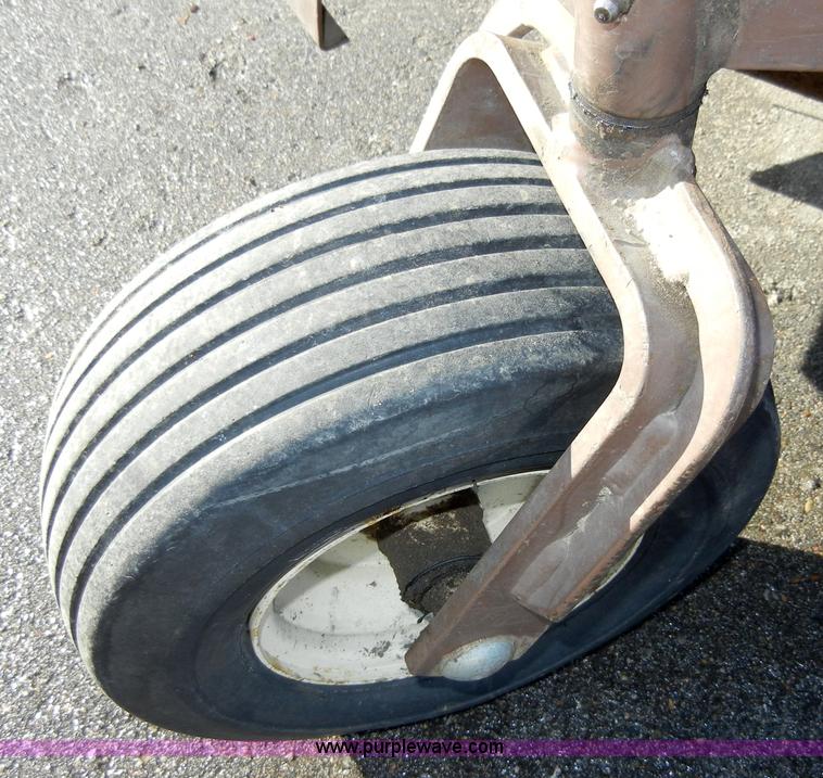 image for item 2224 Grasshopper 411 zero turn riding lawn mower