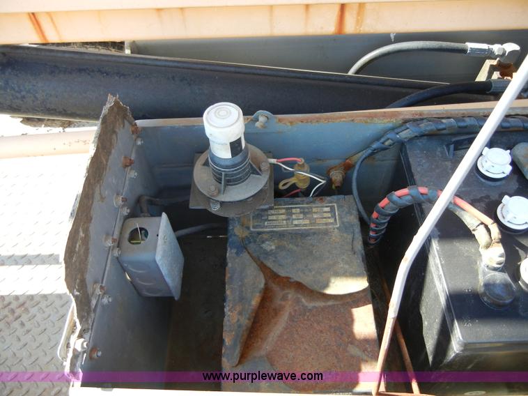 image for item 2278 Workforce XLB-4725A Bil-Jax lift