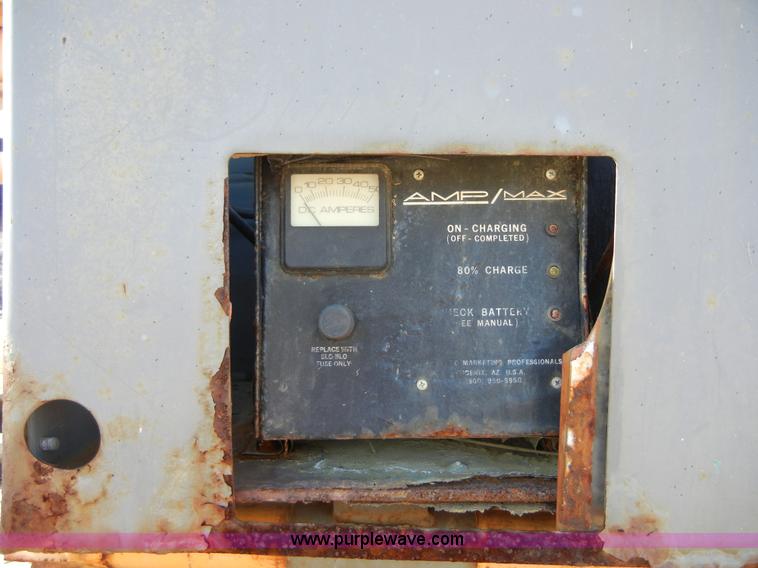 image for item 2278 Workforce XLB-4725A Bil-Jax lift