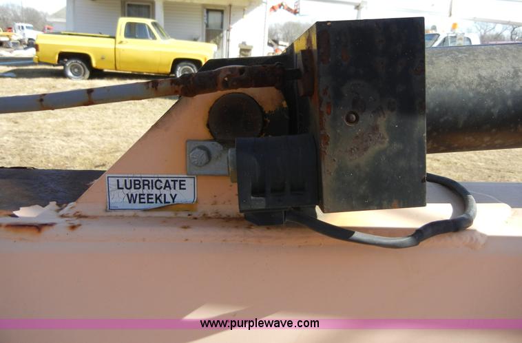 image for item 2278 Workforce XLB-4725A Bil-Jax lift