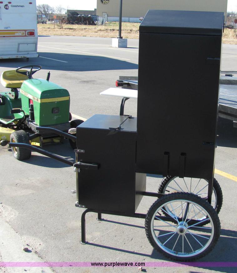 image for item 2311 Upright portable xtreme smoker and grill