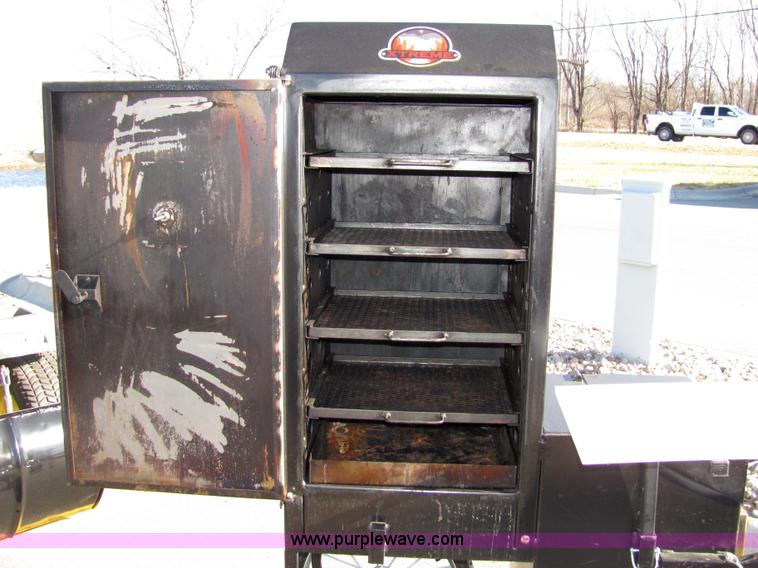 image for item 2311 Upright portable xtreme smoker and grill