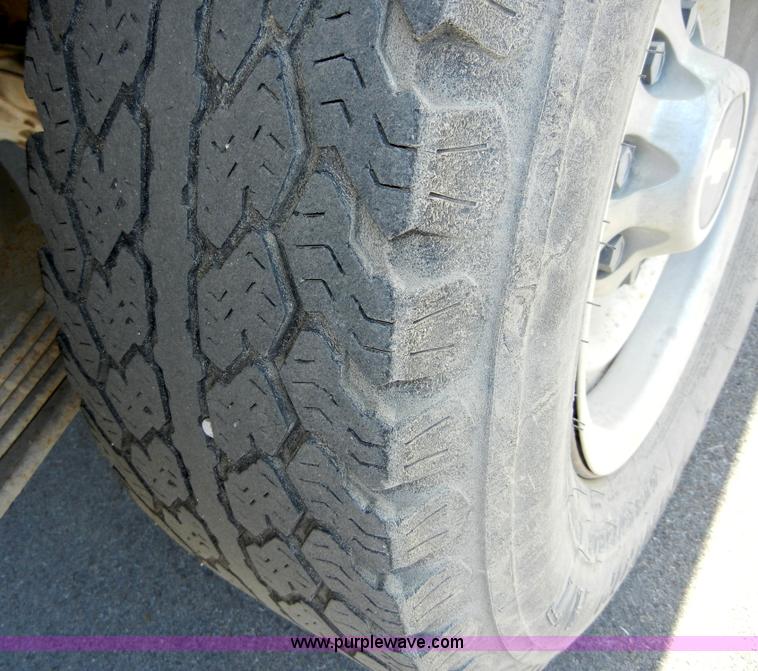 image for item 2375 1997 Chevrolet Silverado 2500 pickup truck