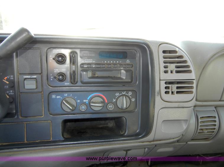 image for item 2375 1997 Chevrolet Silverado 2500 pickup truck