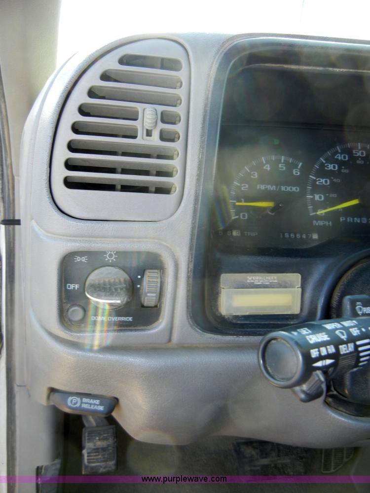 image for item 2375 1997 Chevrolet Silverado 2500 pickup truck