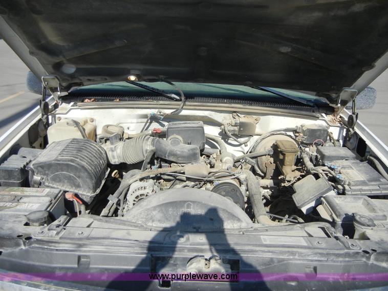 image for item 2375 1997 Chevrolet Silverado 2500 pickup truck