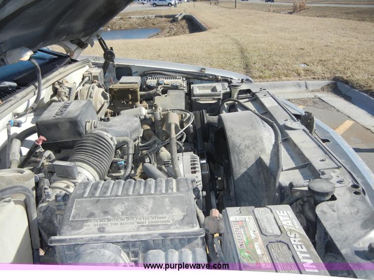 image for item 2375 1997 Chevrolet Silverado 2500 pickup truck