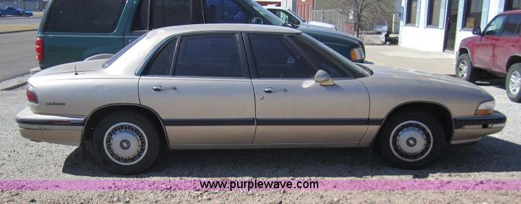 image for item 2966 1995 Buick LeSabre Custom