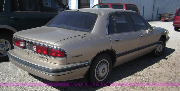 image for item 2966 1995 Buick LeSabre Custom