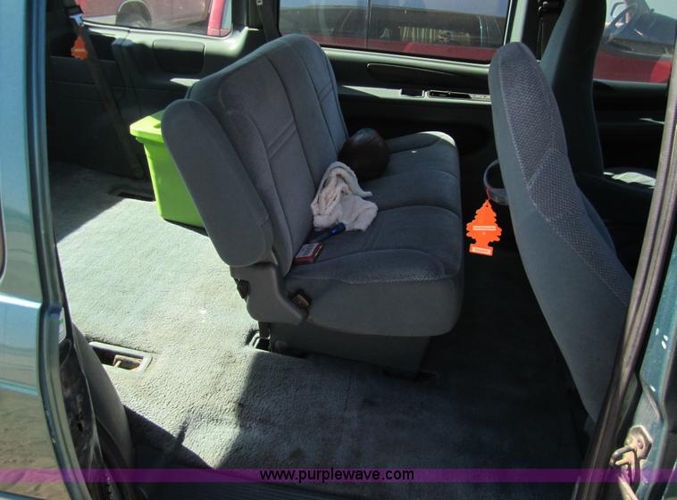 image for item 2968 1996 Ford Windstar GL mini-van