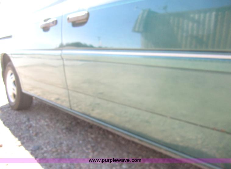 image for item 2968 1996 Ford Windstar GL mini-van