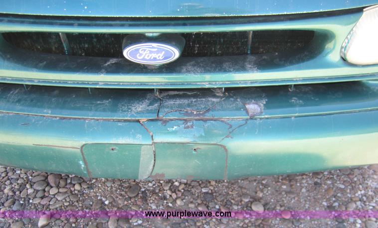 image for item 2968 1996 Ford Windstar GL mini-van