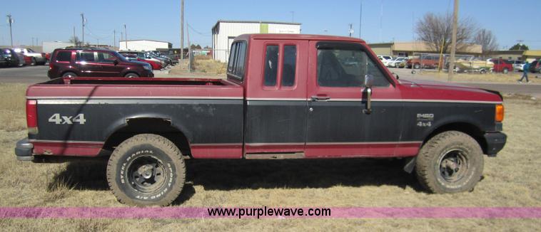 image for item 2969 1988 Ford F150 Custom extended cab pickup truck