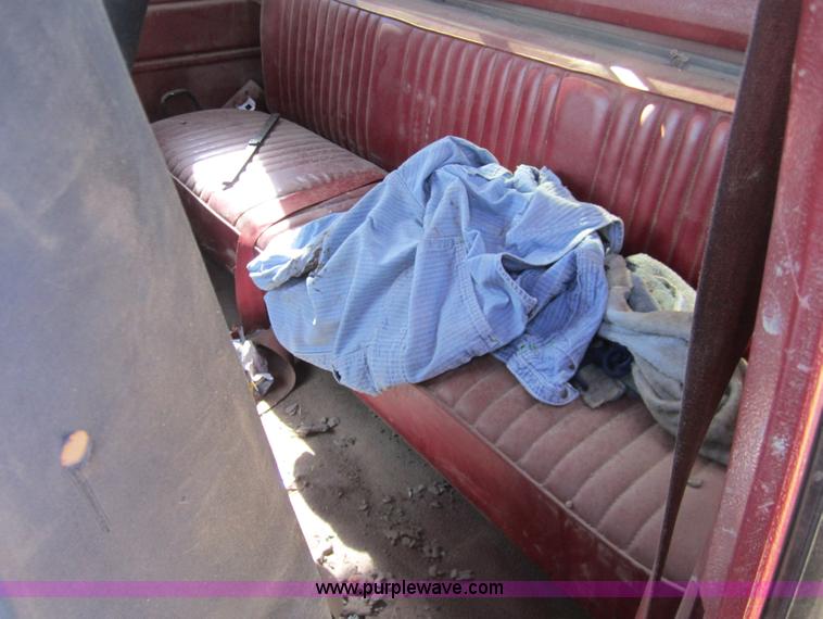 image for item 2969 1988 Ford F150 Custom extended cab pickup truck