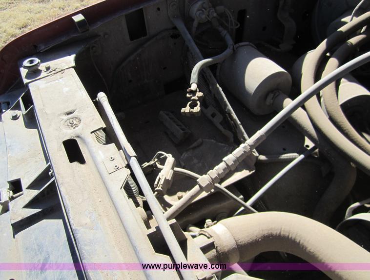 image for item 2969 1988 Ford F150 Custom extended cab pickup truck