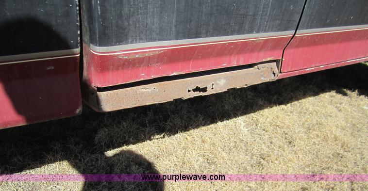 image for item 2969 1988 Ford F150 Custom extended cab pickup truck