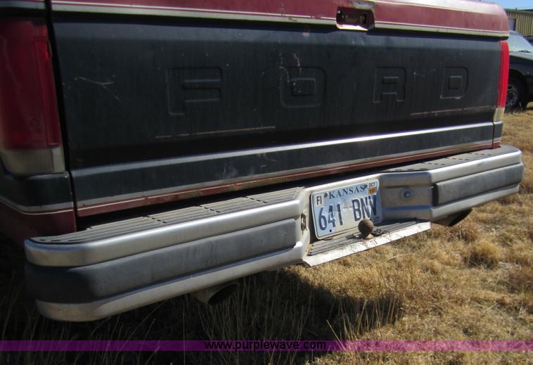 image for item 2969 1988 Ford F150 Custom extended cab pickup truck