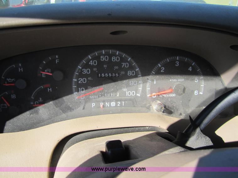 image for item 3438 1997 Ford Expedition Eddie Bauer SUV